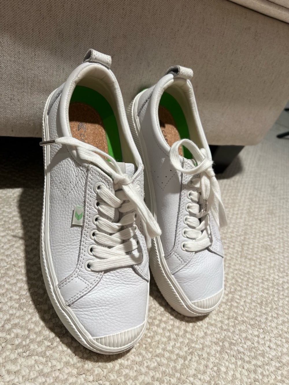 Cariuma OCA Low model white leather sneakers | Size 9.5 | Lightly Worn | - Picture 10 of 11